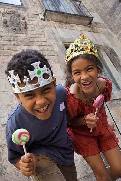2.5-Hour Kids & Family Walking Tour in English - Key points at a glance