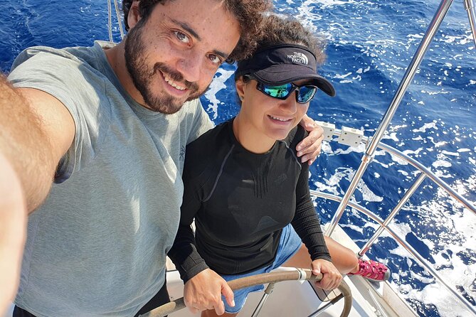 2-Hours Barcelona Sunset Sailing Tour - Why the 11-person limit matters