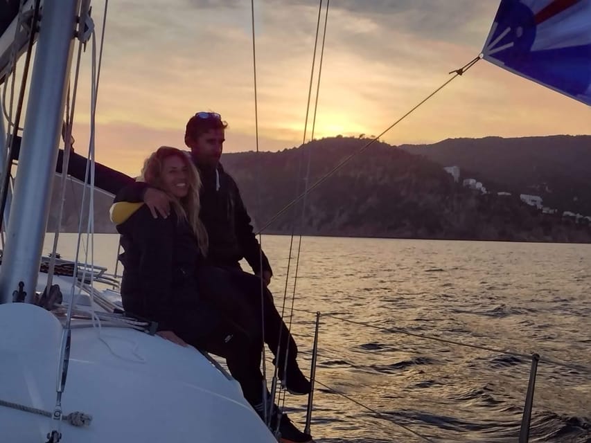 2 hours sunset sailing in a sailboat in Platja d'Aro - What the two-hour route feels like