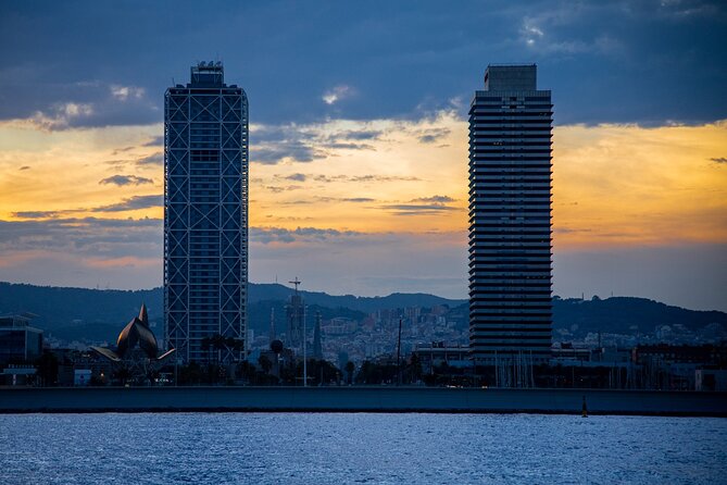2h Sailing Tour from Barcelona. Sunset or Day Sailing experience - Group size and the feel of the crew