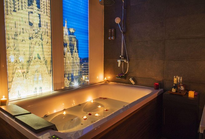 30 min Couple Massage and 30 min Floral Bath at THAI SPA MASSAGE - What the setting and staff add