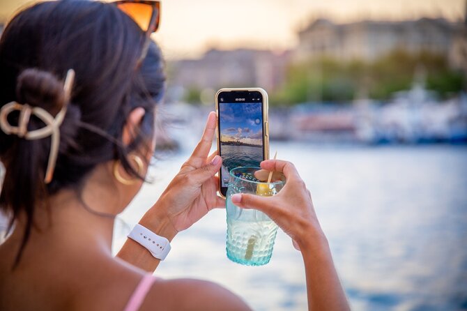 A 2 hours Local Tapas and sailing adventure in Barcelona - Montjuïc and the working port