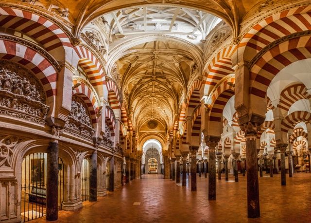 Andalusia and Valencia 6-Day Tour from Barcelona - Day 1: Barcelona to Zaragoza and Madrid