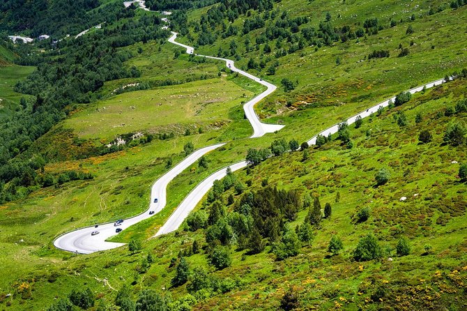 Andorra Original History and Sightseeing Tour (Private, Pickup) - Crossing Into Andorra at Sant Julià de Lòria