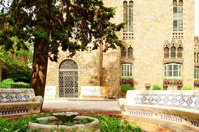 Antoni Gaudí's Torre Bellesguard: A treasure to discover - The Hall of the Bricks and Smoking Room