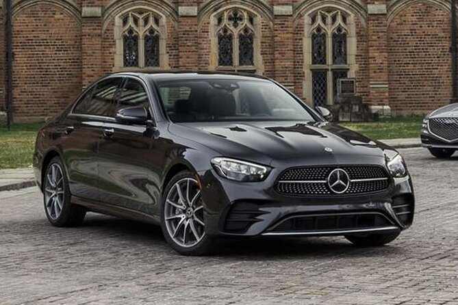 Arrival Private Transfer by Sedan from BCN airport to Barcelona - The car, luggage, and three-person limit
