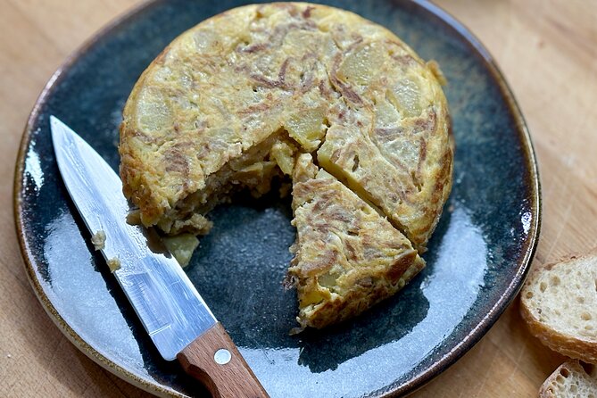 Authentic spanish tapas cooking class in barcelona - What the class does especially well