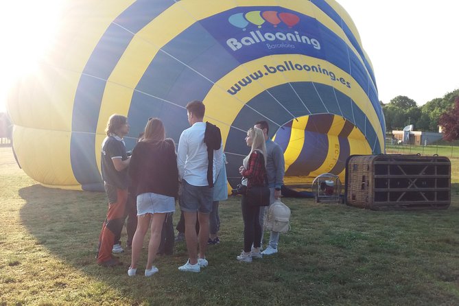 Balloon Ride over Catalonia with optional Pick-up from Barcelona - What happens at the Vic launch field