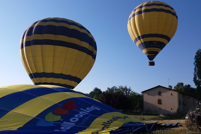 Balloon Ride over Catalonia with optional Pick-up from Barcelona - When a private basket is worth the extra cost
