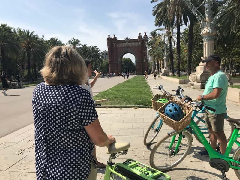Barcelona: 1.5-Hour Sightseeing Tour by Bike/Electric Bike - Plaça Reial and Barcelona’s Gothic center