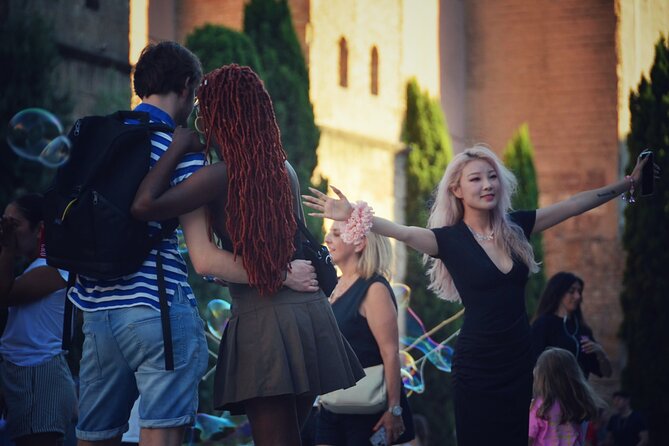Barcelona 1.5h Private Old Town, Gothic & Ramblas Walking Tour - Plaça Reial and the social side of the Old Town