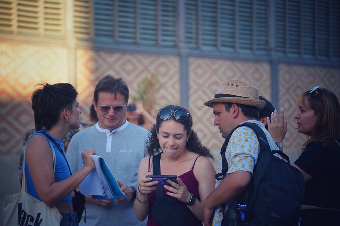 Barcelona 1.5h Private Old Town, Gothic & Ramblas Walking Tour - A quick metro ride to the modern city