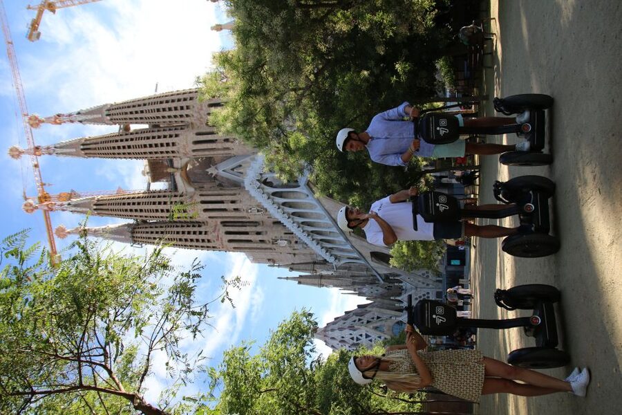 Barcelona: 2.5-Hour Gaudí Segway Tour - Key points to know before you book