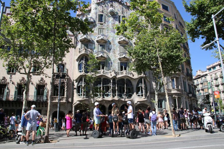 Barcelona: 2.5-Hour Gaudí Segway Tour - Who will enjoy this tour most