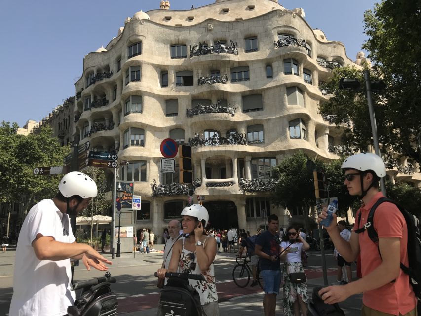 Barcelona: 2.5-Hour Gaudí Segway Tour - A quick change of pace in Gràcia