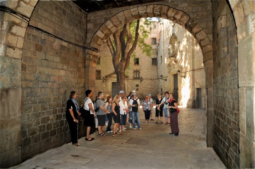 Barcelona 2-Hour Gothic Walking Tour - Why this two-hour walk works so well