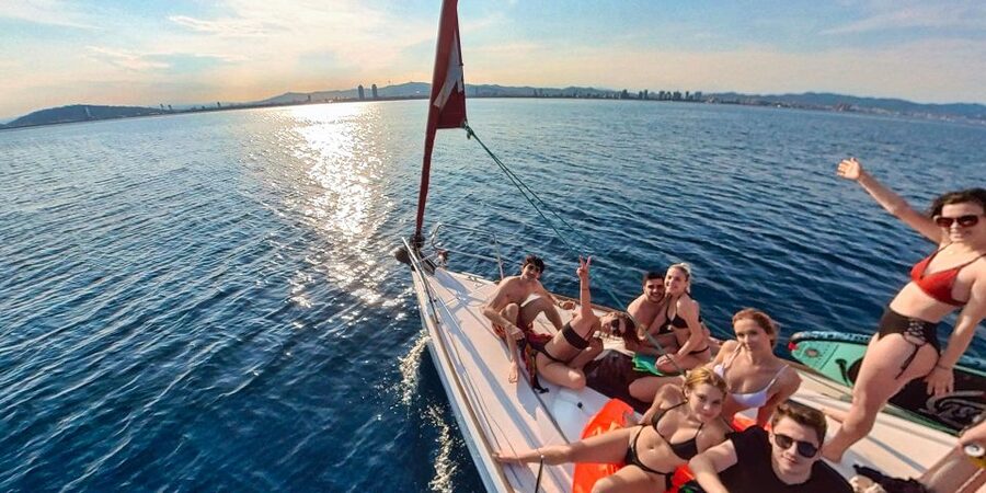 Barcelona: 2-Hour Sailboat Tour with Paddle Boarding - Setting out from Port Olímpic
