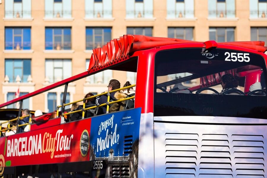 Barcelona: 24 or 48-Hour Hop-On Hop-Off Bus Tour - Port Olímpic, the harbor, and Barcelona’s beach side