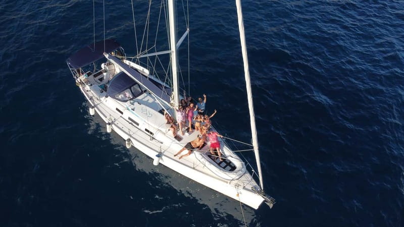 Barcelona 2h private sailing tour with local Skipper - From Moll de la Marina to the open water