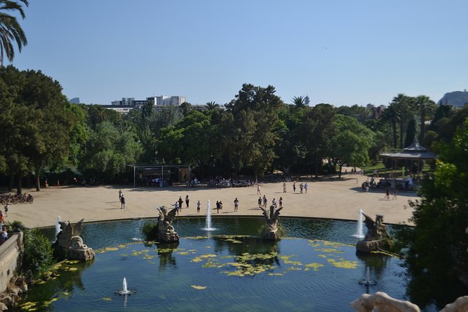 Barcelona 3-hour Bike or E-Bike Tour: Highlights and Hidden Gems - Arc de Triomf and Parc de la Ciutadella
