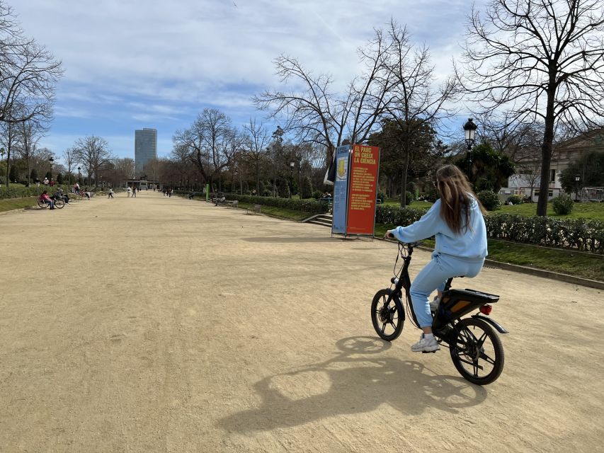 Barcelona: 3-Hour Montjuic Mountain E-Bike Guided Tour - Viewpoints over Barcelona