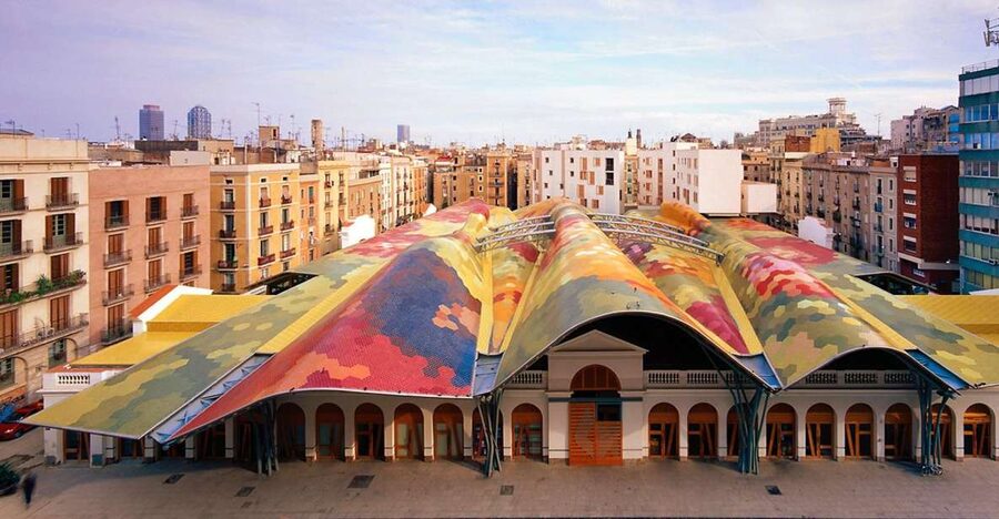 Barcelona: 4-Hour Private Market & Foodie Tour - La Rambla leads to La Boqueria