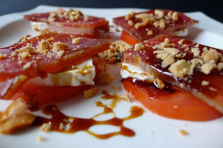 Barcelona: 4-Hour Tapas Evening Tour and Flamenco Show - Three to four tapas in a Gothic Quarter bar