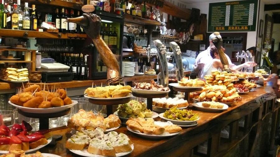Barcelona: 4-Hour Tapas Evening Tour and Flamenco Show - Why the small group matters
