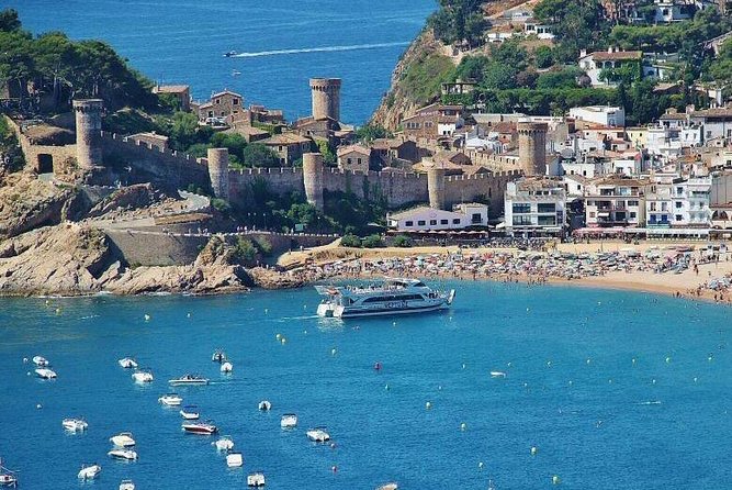 Barcelona Airport, Cuise Port or City Hotels Private Transfer - A simple landing after a long flight