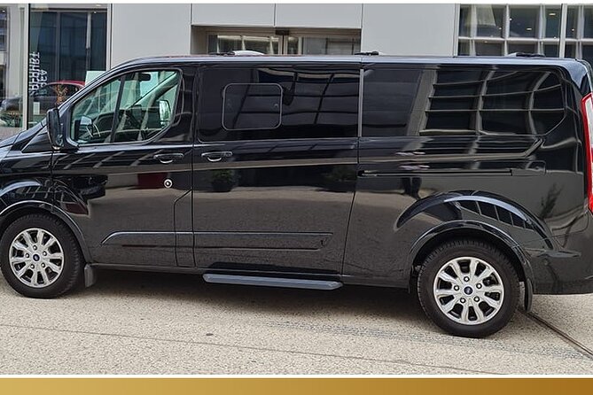 Barcelona Airport Departure Transfers - Who should book this transfer?