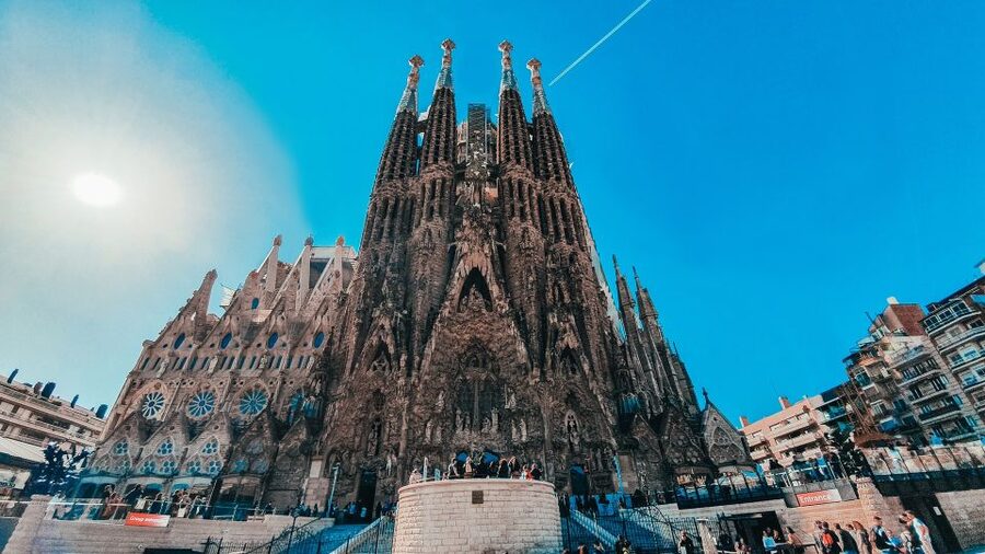Barcelona Architecture Walking Tour With Casa Batlló Upgrade - Who will get the most from this tour