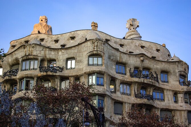 Barcelona Architecture Walking Tour With Casa Batlló Upgrade - Casa Batlló upgrade: who should pay more