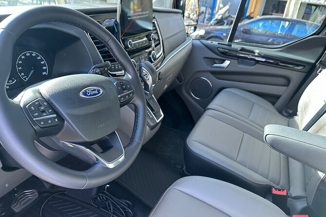 Barcelona Arrival Private Transfer Cruise Port to City Center - Vehicle size, luggage, and comfort
