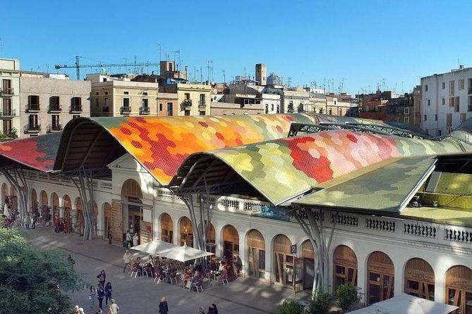 Barcelona Art and Tapas Small Group Walking Tour with Picasso Museum - Pintxos, fried seafood, and market flavors