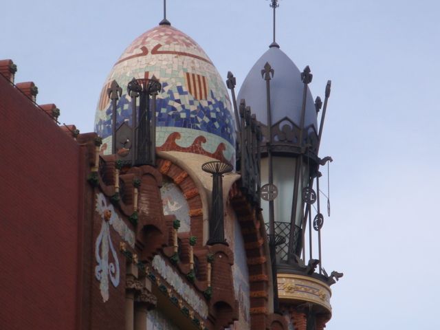 Barcelona: Art Nouveau & Gaudí Tour - From political struggle to the 1888 World’s Fair