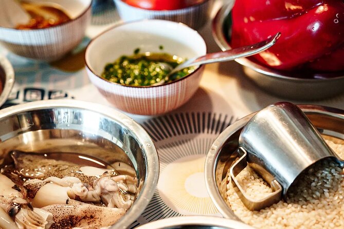 Barcelona Authentic Paella and Sangria Cooking Class - Why group size changes the experience