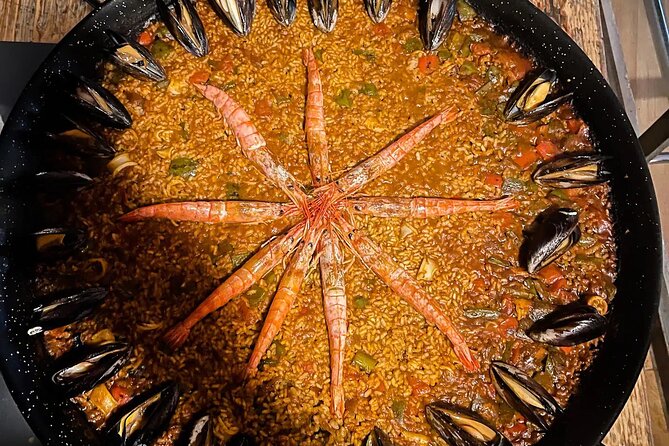 Barcelona Authentic Paella and Sangria Cooking Class - Learning paella without getting lost