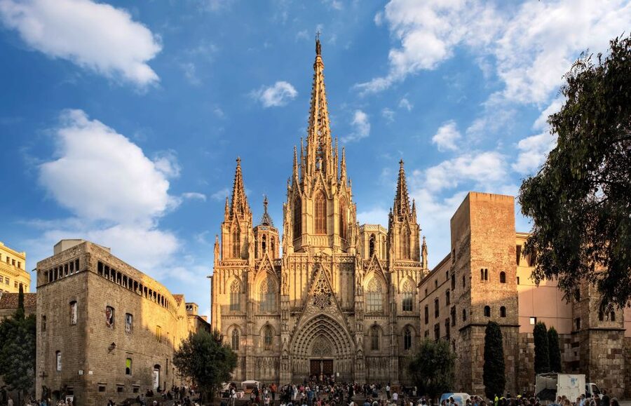 Barcelona: Barri Gotic Small Group Walking Tour - Key points at a glance