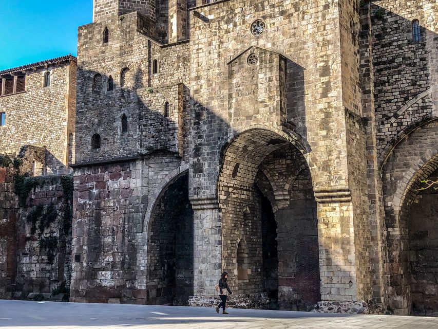 Barcelona: Barri Gotic Small Group Walking Tour - Is $35 good value?