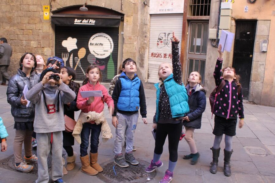 Barcelona: Barrio Gótico Dragon Tour for Families - Key points to know before you book
