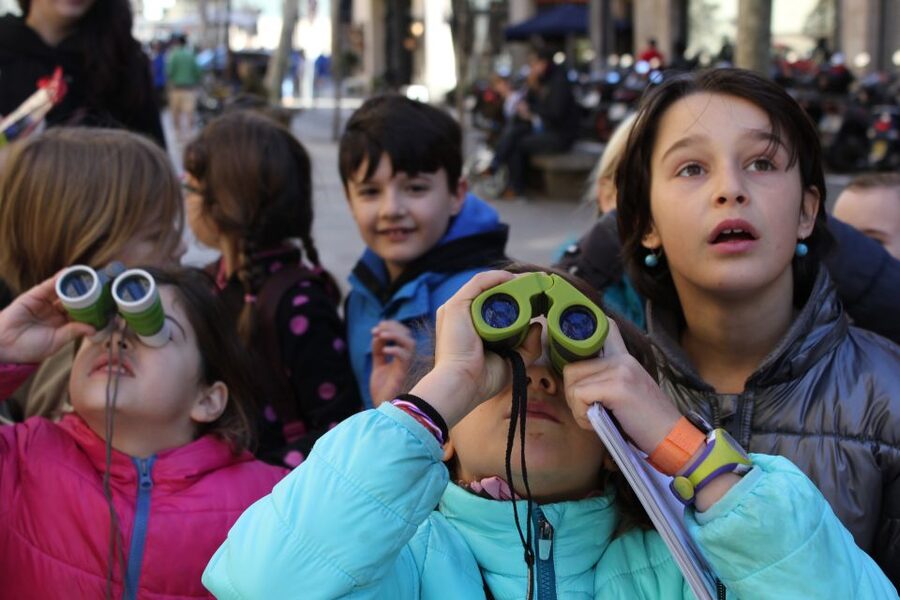 Barcelona: Barrio Gótico Dragon Tour for Families - Value compared with a standard city walk