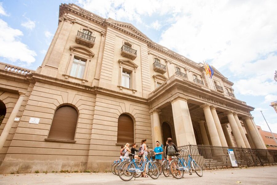 Barcelona Beach 3-Hour Bike Tour - Safety, pace, and what the ride feels like