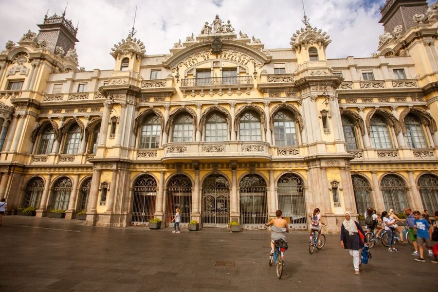 Barcelona Beach 3-Hour Bike Tour - The Olympic Village and Ciutadella Park