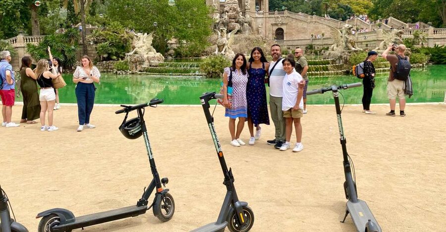 Barcelona: beach E-bike or E-Scooter Tour - Olympic Port and the waterfront ride