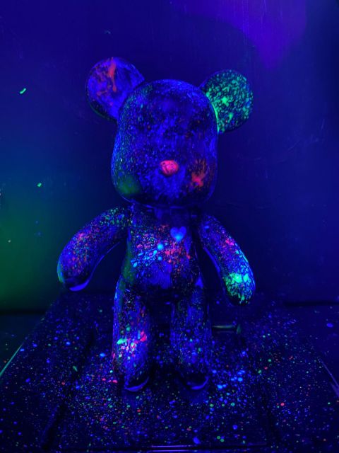 Barcelona: Bear-brick Fluorescent Painting | Wine and Art - Booking flexibility and practical limits
