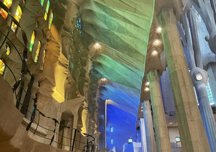 Barcelona: Best of Sagrada Familia Private Tour - Seeing the exterior before stepping inside