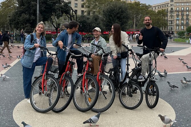 Barcelona: Bike or eBike Tour, Top Sights & Local Insights - Arc de Triomf and Parc de la Ciutadella