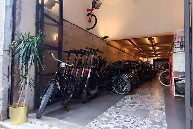 Barcelona: Bike Rental for 2 - 24 Hours - From Barceloneta to the central sights