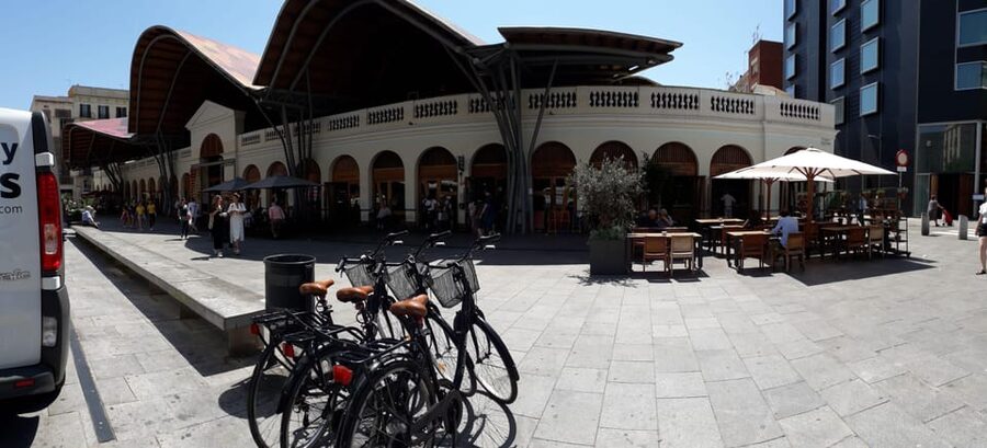 Barcelona: Bike Rental with Delivery and Pickup - Choosing between a city bike and an e-bike