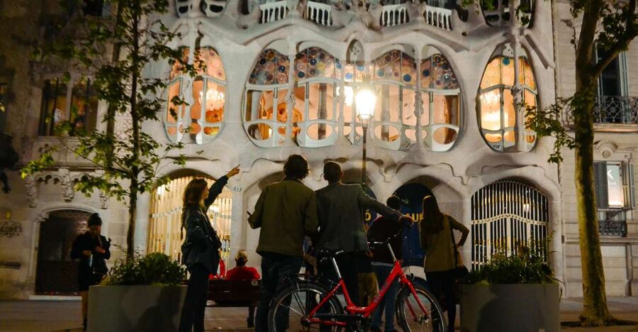 Barcelona Bike Tour by Night with Cava - Plaça Sant Jaume and the oldest streets